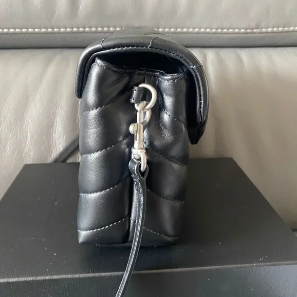 YSL Loulou Toy - Picture 3 of 14